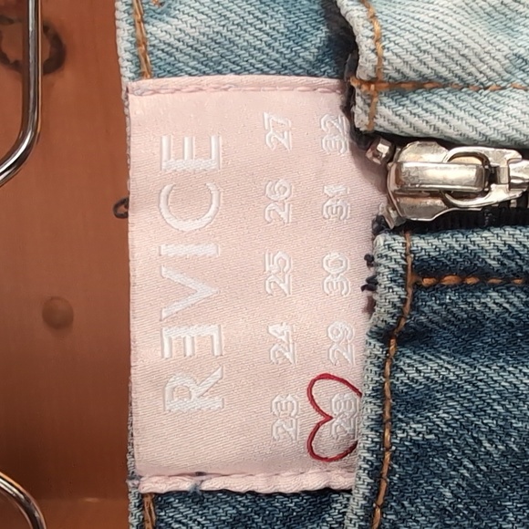 Revice Jeans - Picture 3 of 5
